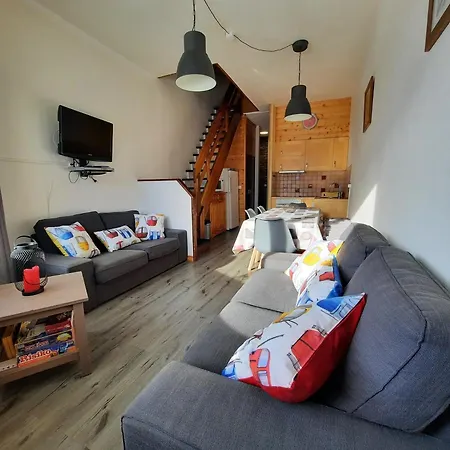 Duplex 4 Pieces Pour 8 Pers. Avec Balcon Au Pied Des Pistes Et Proche Commerces - Les Menuires - Fr-1-452-21 Apartament *